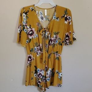 Peppermint mustard floral romper size large